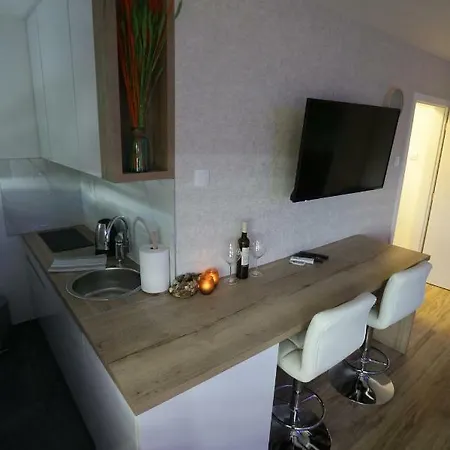 Apartman * Πριέντορ