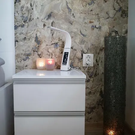 Apartman *